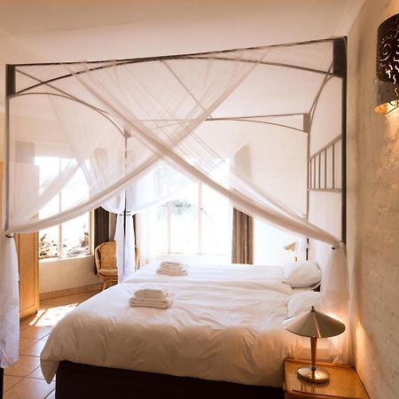 Ondekaremba Villa Екстериор снимка