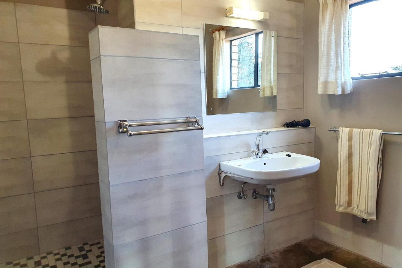 Ondekaremba Villa Екстериор снимка